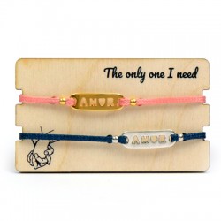 Carte en bois 85 x 50 mm avec 2 Bracelets Tag « AMOR »