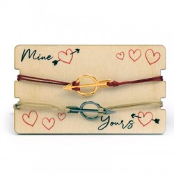 Wooden Card 85x50mm with 2 Bracelets Set Round Arrow