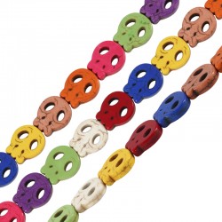 Crâne plat en Howlite 13 x 15 mm (28 Pièces) (40 cm)