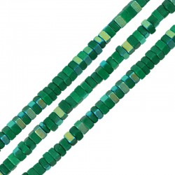 Perle Carrée en Howlite vert Foncé 3 mm/2 mm Ø 0.9 mm (~235 Pièces)