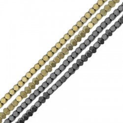 Passant Perle Cube en Hématite 3mm (~133pcs/fil)