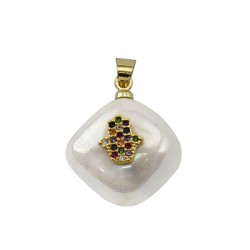 Charm di Perla di Madreperla Rombo con Mano di Fatima Zirconi 15mm