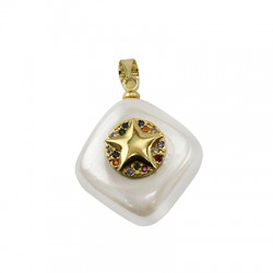 Pendentif losange en Nacre 15mm avec étoile en Zircons