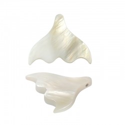 Ciondolo a Forma di Coda di Balena in Conchiglia 25X20 mm