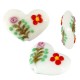 Entrepieza de Vidrio Corazón con Flores 30mm(Ø~1mm)