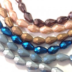Entrepieza de Vidrio Facetada Gota 8x12mm (~30unid/tira)