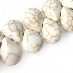 Charm in Howlite Goccia 13x18mm (~52pz/filo)