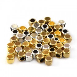 Perle Carrée en Laiton 4 mm Ø 2.5 mm