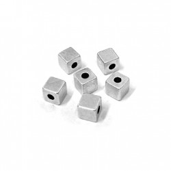 Brass Bead Cube 6mm Ø2.5mm