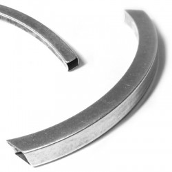 Tubo de Metal Latón Curvado 10x10x113mm  (Ø 9x7mm)