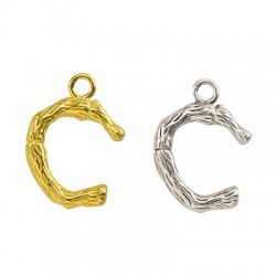 Ciondolo in Metallo Ottone Lettera "C" 10x13mm