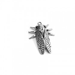Colgante de Metal Zamak Cigarra 21x27mm