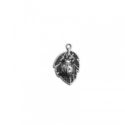 Pendentif en Zamak en Forme de Feuille et Coccinelle 15 x 20 mm