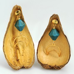 Breloque en Zamak en Forme de Demi-Lune et Corne 20 x 16 mm