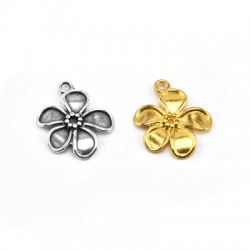Zamak Charm Flower 16mm