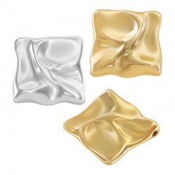 Breloque Carrée en Zamak 22 x 21 mm/8 mm Ø 1.4 mm