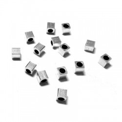 Μεταλλική Μπρούτζινη Χάντρα Κύβος 3mm Ø1.5mm