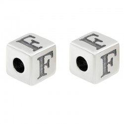 Perle cube en Zamak avec Lettre « F » 7 mm Ø3.7 mm