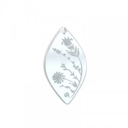 Ciondolo in Plexiacrilico Ovale con Fiori Incisi 49x26mm