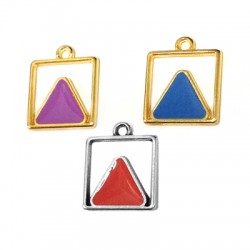 Pendentif carré en Métal/Zamak avec triangle émaillé 13mm