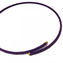 Collier Semi-Fini avec fil Métallique et Suède