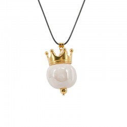 Collier avec Perle en Céramique Blanche et Couronne Dorée