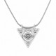 Collier en Argent avec Pendentif Triangulaire représentant un Œil