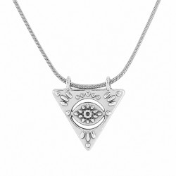 Collar de Plata con Colgante Triangular con Diseño de Ojo