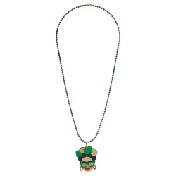 Collana con Ciondolo Frida, Occhiali da Sole Verdi e Fiori