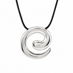 Collar con colgante de espiral de metal plateado en cordón negro