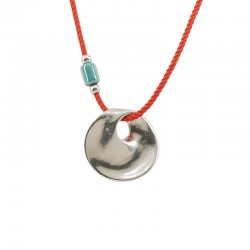 Collier avec Pendentif rond en métal sur cordon orange