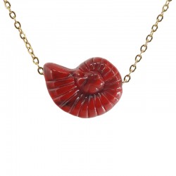 Collier d'été avec coquillage rouge et chaîne dorée
