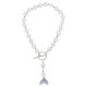 Collier avec perles blanches. Queue de sirène et fermoir en T