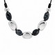 Collana moderna con perline argento e nere su cordoncino nero