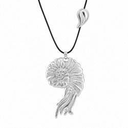 Collana con Conchiglia a Spirale in Metallo Argentato su Cordino Nero