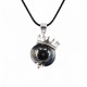 Collier avec Perle en Céramique Noire et Couronne en Métal Argenté