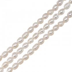 Fresh Water Pearl Bead Oval ~4-5mm Ø0.8mm (~72pcs/str)