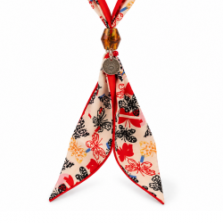 Collar Con Pañuelo Estampado, Cuenta Marrón Y Ojo Plateado