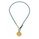 Collar con Cordón Trenzado Multicolor y Moneda Dorada en Relieve