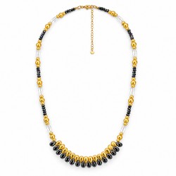 Collier avec pendentifs bicolores et perles rondes dorées
