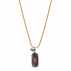 Collar con colgante rectangular morado y cadena fina de oro