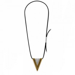 Collier avec pendentif triangulaire bicolore sur cordon noir