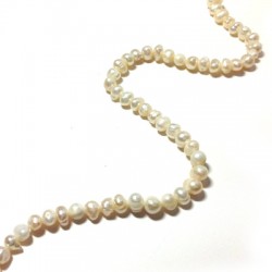 Fresh water pearl ball irregular 5mm (Ø0.5mm) (68pcs)