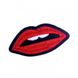 Fabric Lips 56x29mm