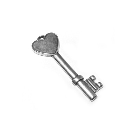Zamak Pendant Key with Heart 50x17mm