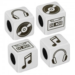 Perle cube en laiton avec dessins de musique 10mm (Ø5.2mm)