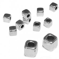 Perle Cube en métal/zamac 3.8mm (Ø 1.8mm)