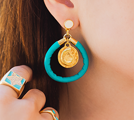 LEATHER EARRING W/ SHELL