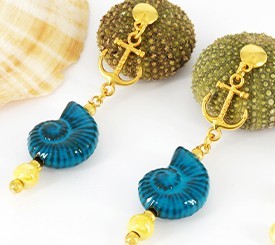 EARRINGS W/ BLUE SHELL