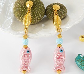 EARRINGS W/ PINK FISH